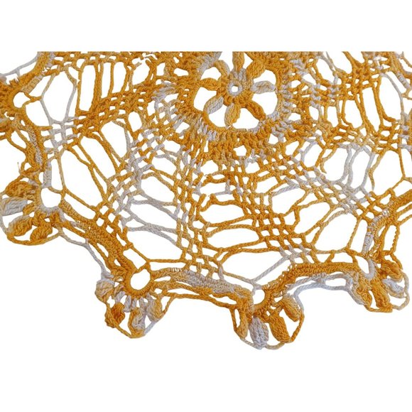 Vintage Grandma's Hand Crochet Doily Spiral Pattern15" Handmade Yellow Varigated - Picture 7 of 7